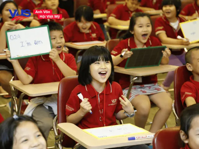 trung%20tam%20tieng%20anh%20cho%20tre%20mam%20non%20vus