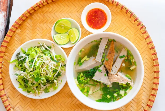 Top 40 Món Ngon Miền Trung Nổi Tiếng Dành Cho Khách Du Lịch