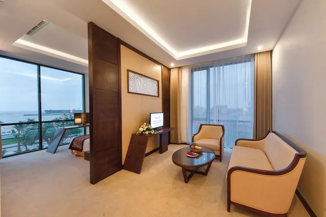 executive-suite-1_1698376471