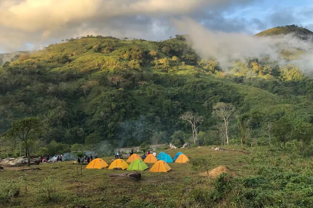 Cẩm nang trekking cho người mới: bắt đầu an toàn