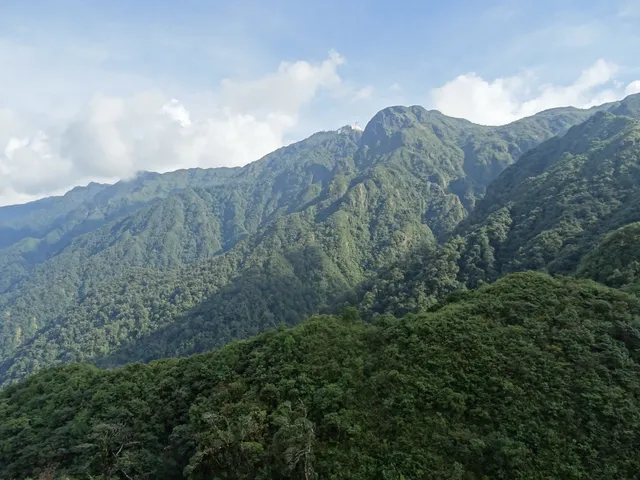 12 địa điểm trekking cực đáng trải nghiệm ở Việt Nam