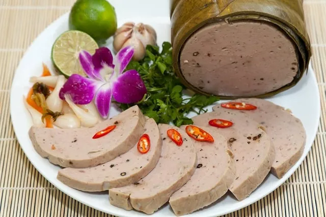 dac-san-da-nang-lam-qua-ivivu-1