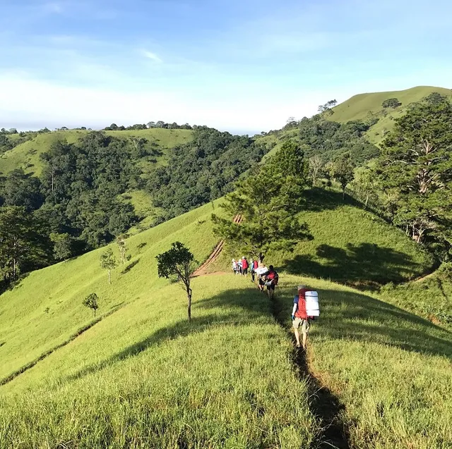 image-7-cung-duong-trekking-vao-mua-thu-dep-nhat-viet-nam-164626355364191