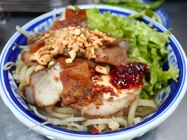 quan-an-ngon-o-hoi-an-1