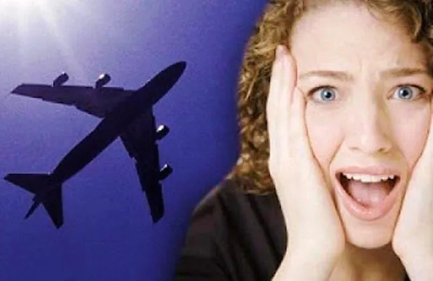 Cách chống ù tai khi đi máy bay hiệu quả nhất bạn nên biết