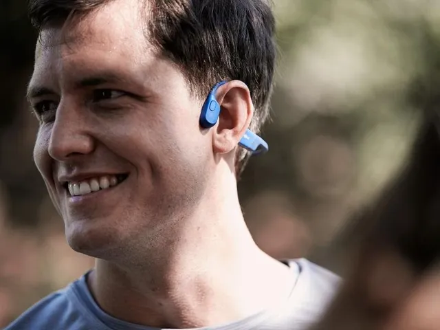 Ưu điểm giúp tai nghe truyền âm thanh qua xương dần trở thành xu hướng