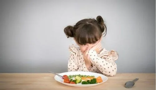 Khi nào trẻ chậm tăng cân cần đi khám? Dấu hiệu nên biết