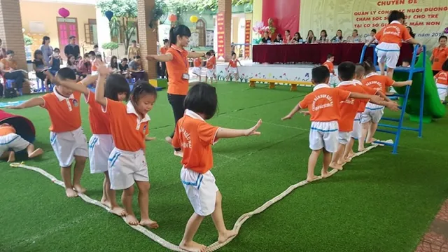 19 trò chơi trong nhà cho trẻ em giúp bé vui ở nhà