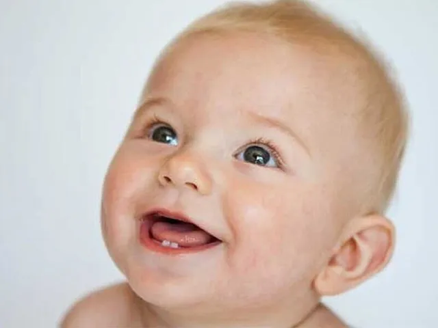 Những món ăn dặm cực tốt dành cho bé đang mọc răng sữa