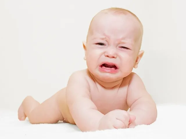 Trẻ biếng ăn suy dinh dưỡng do bệnh viêm miệng, cha mẹ cần làm gì?