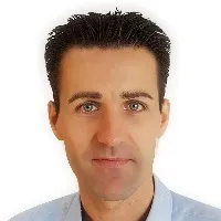 stefan-ziegler-face-sqare