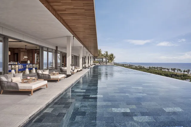 IHG-Hotels-Resorts-Du-lich-hang-sang-Du-lich-gia-dinh-Kids-Club-LUXUO-1-scaled
