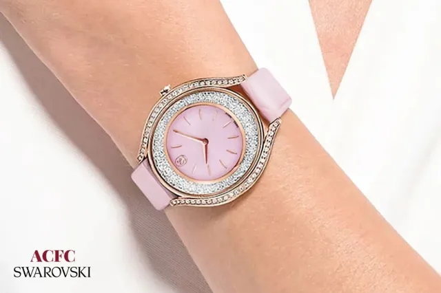 dong-ho-swarovski-nu-mon-trang-suc-thoi-gian-day-kieu-hanh.jpg