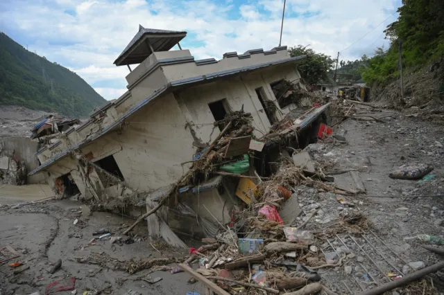 lu-nepal-reuters-1788225775153