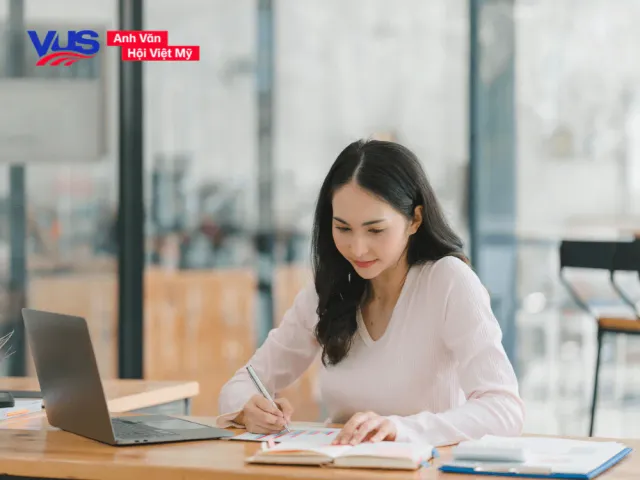 Lộ trình luyện Writing IELTS từ A-Z chuẩn band mục tiêu