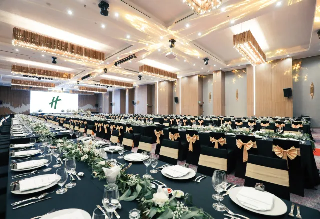 Top 10 địa điểm tiệc cưới quy mô lớn TP.HCM 2026
