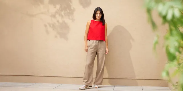 Gợi ý trang phục nữ dự tiệc cưới thanh lịch, trẻ trung