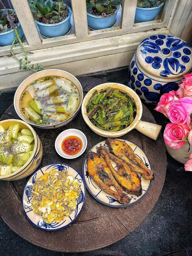 12 mâm cơm gia đình đơn giản mà ngon nhìn là muốn về nhà ăn ngay