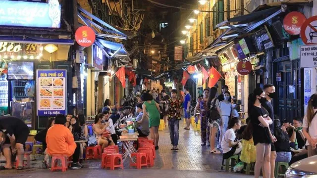 Tour khám phá ẩm thực đêm Việt Nam: đi đâu, ăn gì?