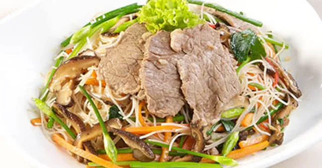 Cách làm bún gạo xào thịt bò ngon đơn giản tại nhà