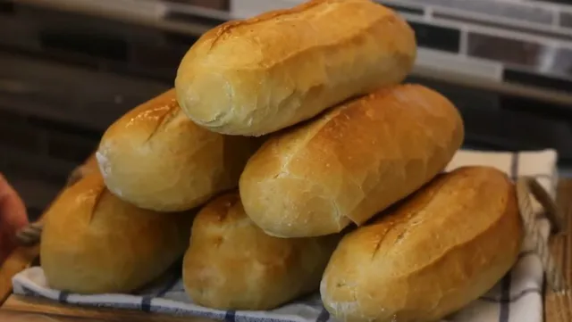 Cách làm bánh mì Việt Nam vỏ giòn ruột xốp tại nhà bằng lò nướng