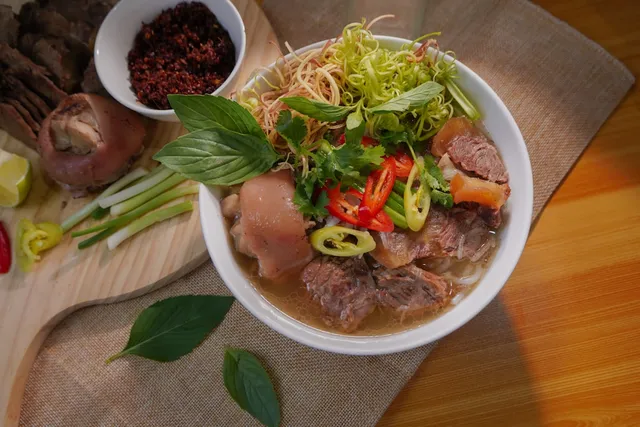 Bún bò Huế