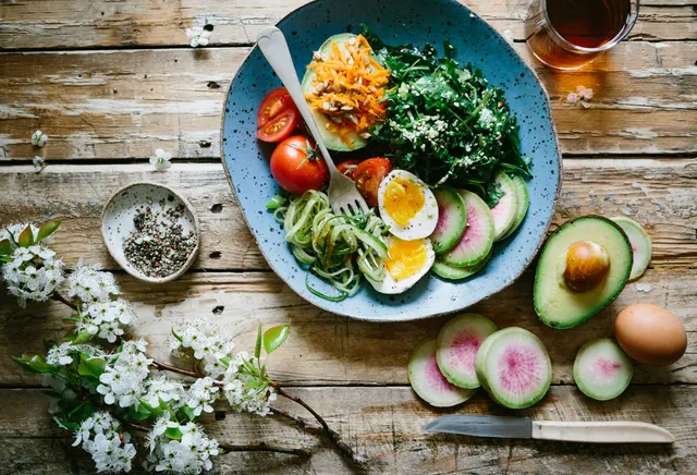 Thực đơn Eat Clean tại nhà 7 ngày: 100 món đơn giản, no bụng eo thon