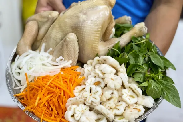 Cách làm gỏi gà măng cụt xanh giòn ngọt chuẩn vị giải nhiệt