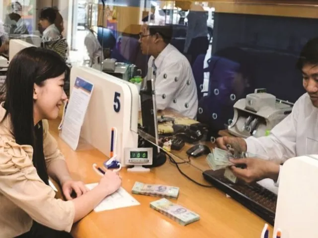 Lãi suất ngân hàng vay mua xe oto có cao không? Có nên vay mua oto tại ngân hàng?