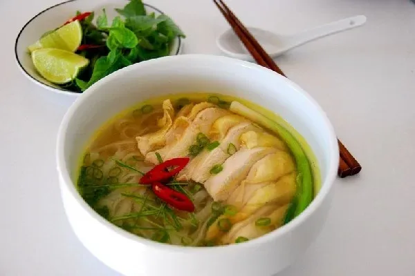 Cách nấu phở gà miền Bắc ngon thanh chuẩn vị tại nhà