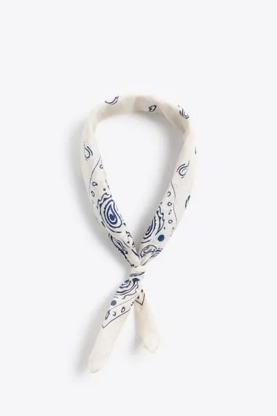 Cách phối đồ với khăn bandana đa phong cách, cực sành điệu