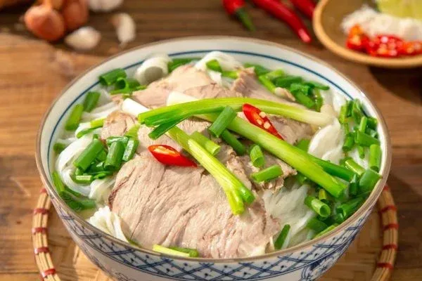 Khám phá ẩm thực đường phố Việt Nam được khách quốc tế mê mẩn