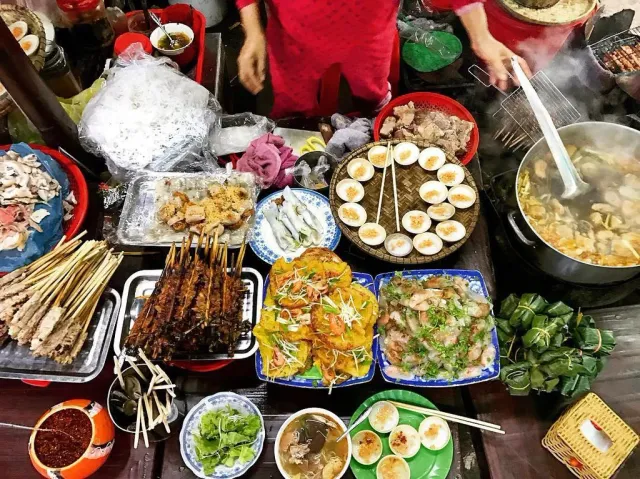 Top 15 món ăn đường phố Việt Nam ngon nức tiếng năm 2026