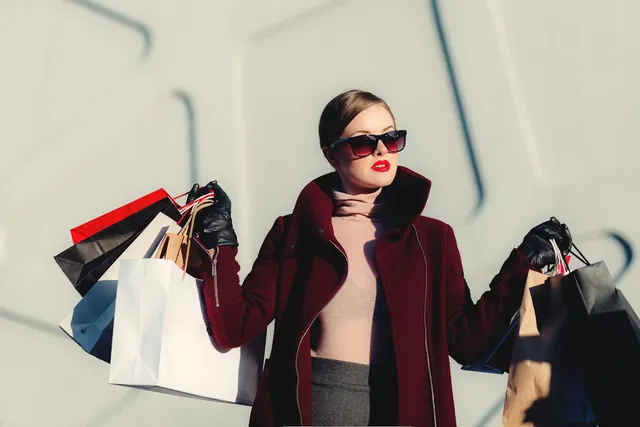 Outfit mùa hè cho nữ: 20 công thức mặc mát, gọn đẹp