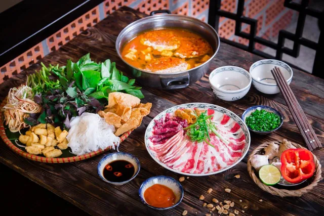 10 công thức lẩu thơm ngon, dễ làm cho những ngày se lạnh