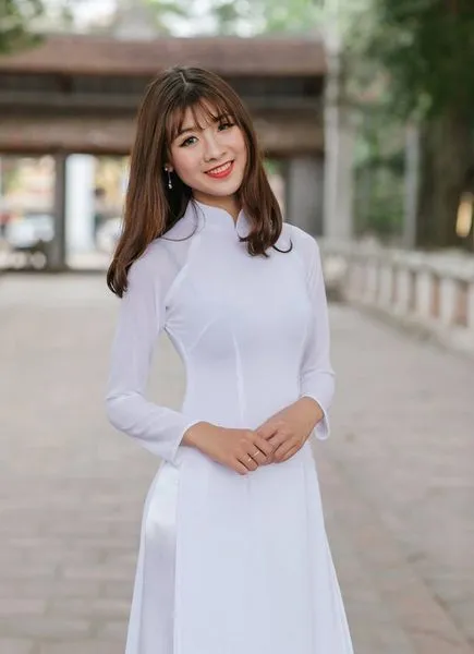 Bí quyết gấp áo dài truyền thống chuẩn, không bị nhăn