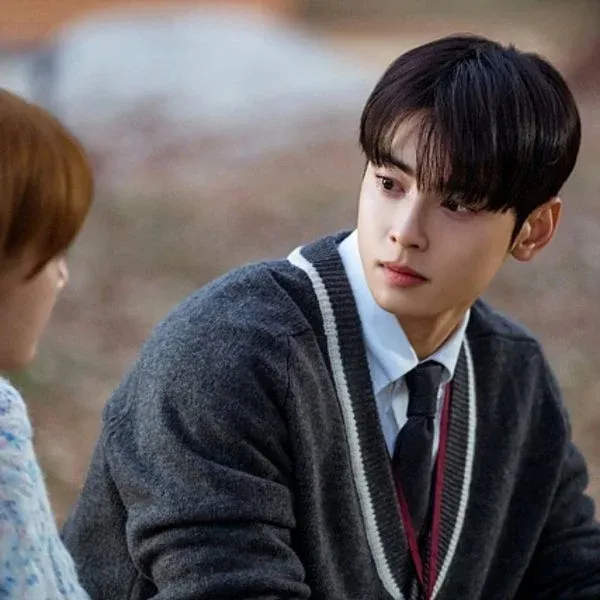 Soft boy là gì? Cách mặc phong cách mềm mỏng dễ ứng dụng