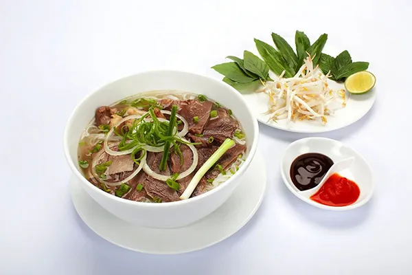 Bí quyết nấu phở bò thơm ngon đậm vị dành cho gia đình