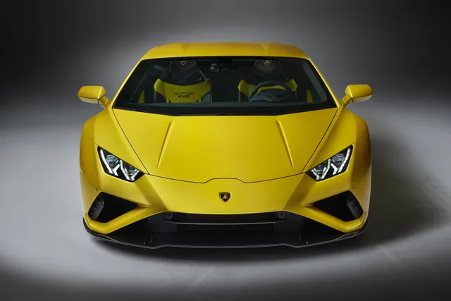 Lamborghini Huracan Evo RWD - nâng tầm biểu tượng Huracan