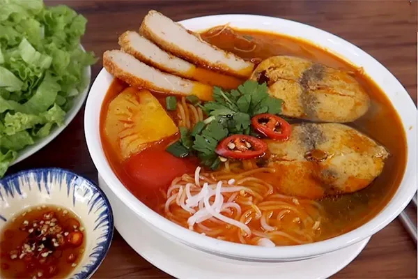 Cách nấu bún cá ngừ Nha Trang nước dùng ngọt thanh không tanh