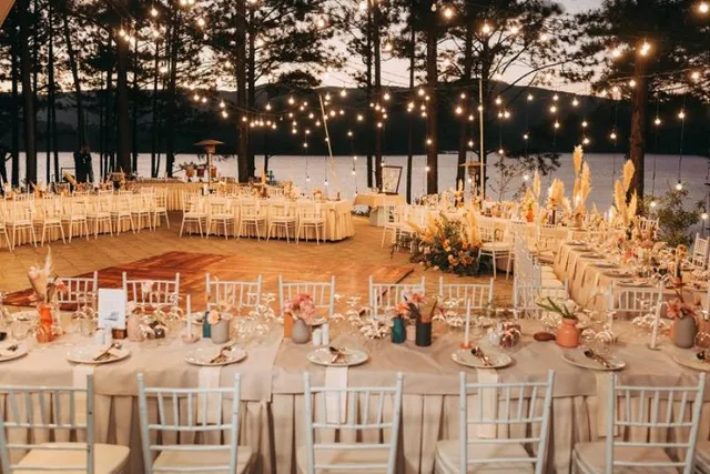 Ấn tượng với địa điểm tổ chức tiệc cưới trong rừng