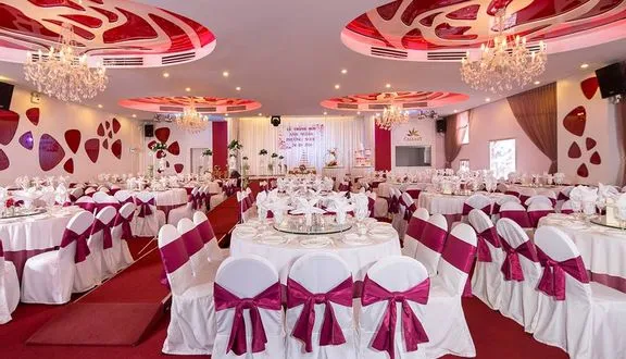 Bạn đã biết các cách tạo dáng chụp ảnh khi mặc váy ấn tượng và thu hút?