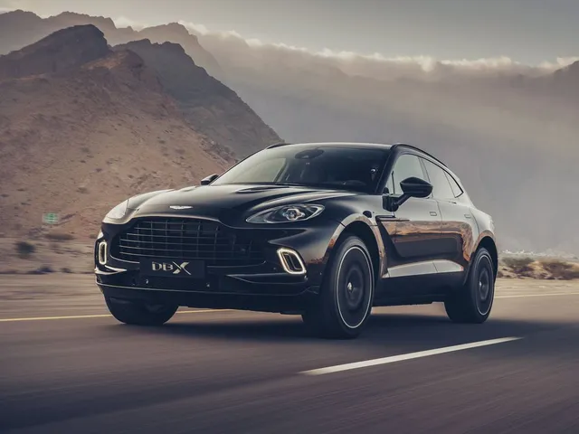 Khám phá xe hơi hãng Aston Martin DBX 2021 siêu SUV đến từ Anh Quốc