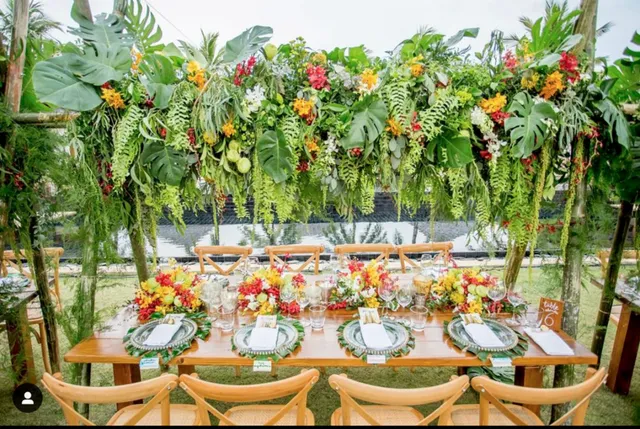 5 bảng màu tiệc cưới ngoài trời không thể bỏ qua 2020