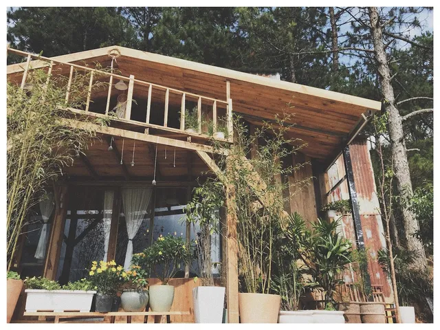 Căn gác nhỏ Homestay Đà Lạt cho cặp đôi tại Chênh Cafe