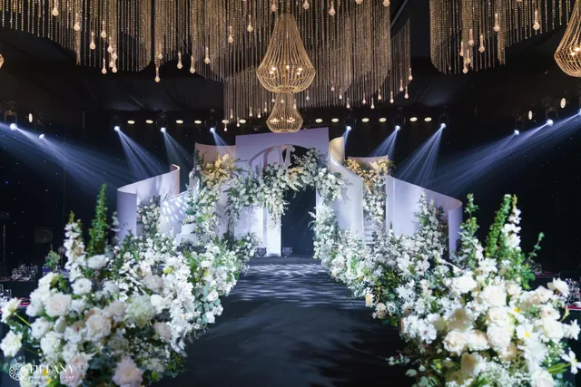 Mách bạn cách tạo dáng đẹp khi mặc váy giúp bạn có những tấm hình ấn tượng