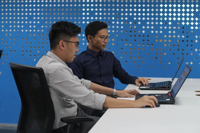 Chuyên gia phân tích thị trường tài chính