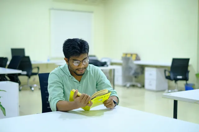 Học tài chính từ sách