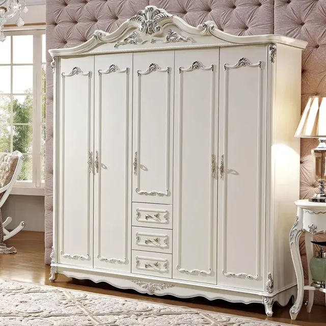 Phong cách cổ điển: Chọn chất liệu và định hình cá tính riêng