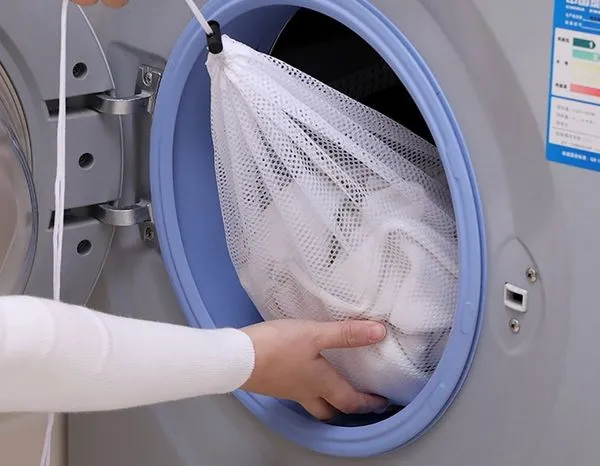 Mách bạn cách sử dụng túi giặt quần áo đúng chuẩn nhất